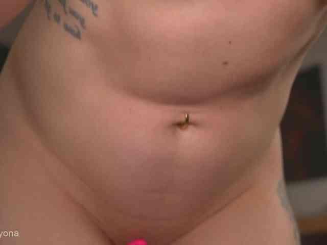 alyonaqueen Live Webcam on BongaCams