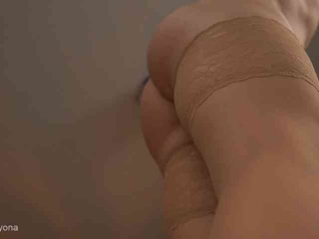 alyonaqueen's webcam live show