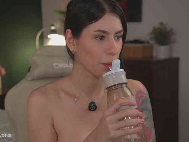 alyonaqueen webcam