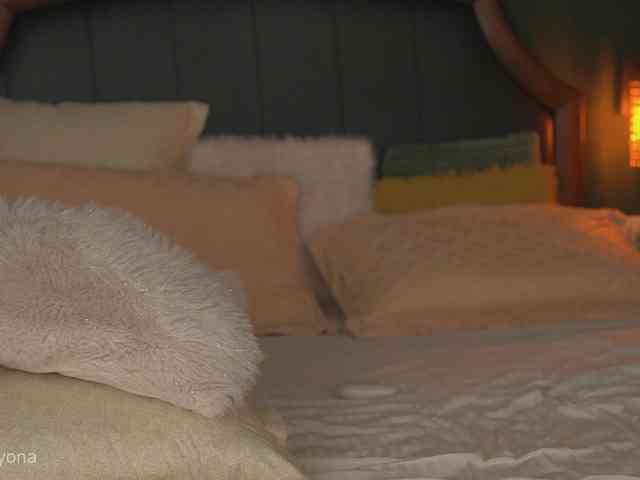 alyonaqueen webcam