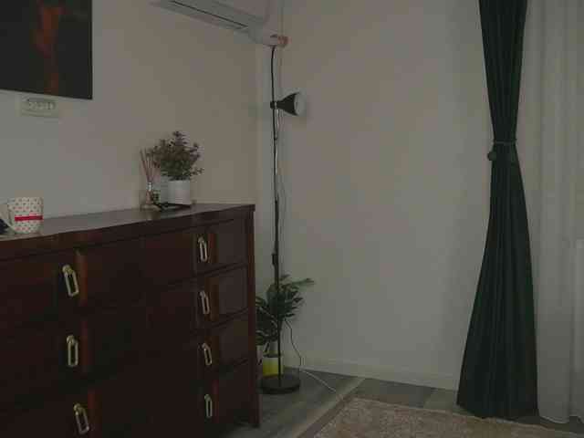 alyonaqueen webcam