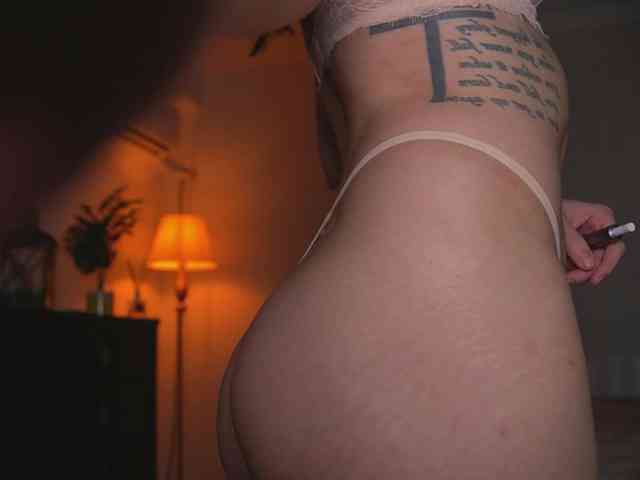 alyonaqueen webcam