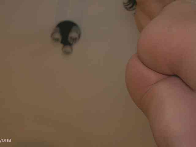 alyonaqueen webcam