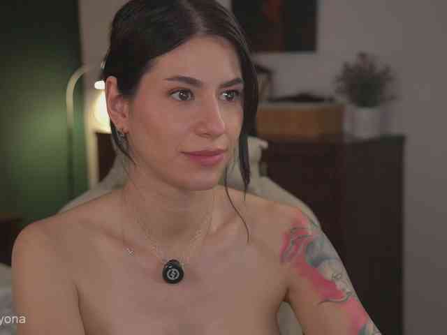 alyonaqueen webcam