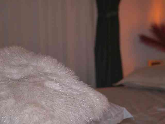 alyonaqueen webcam