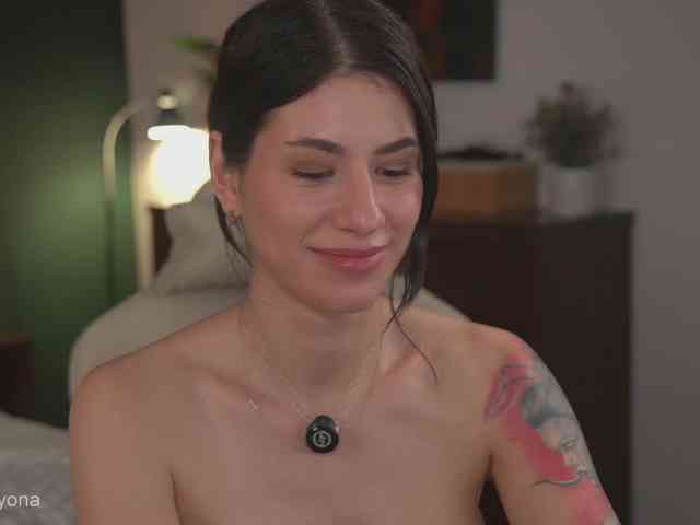 alyonaqueen webcam
