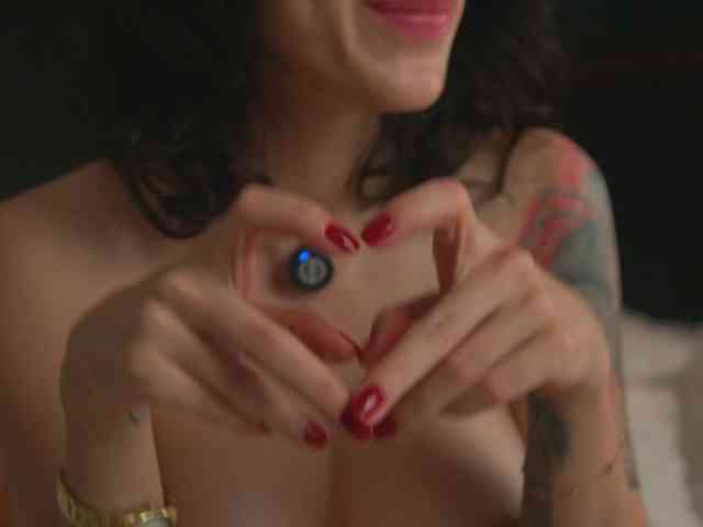 alyonaqueen Live Webcam on BongaCams