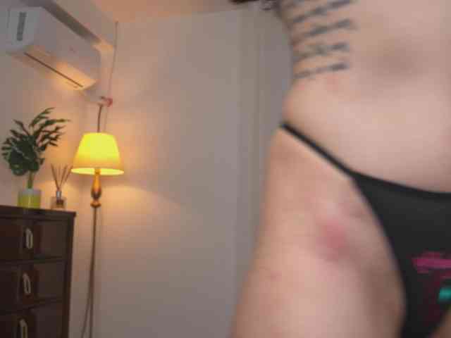 alyonaqueen webcam