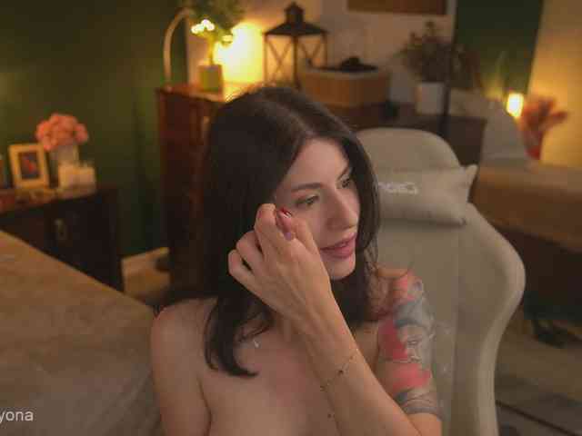 alyonaqueen webcam