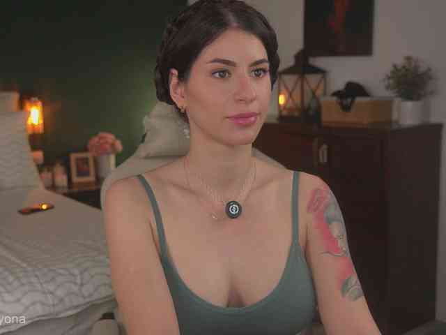 alyonaqueen webcam