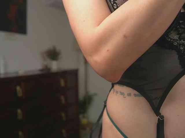 alyonaqueen webcam