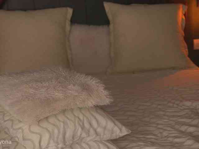 alyonaqueen webcam