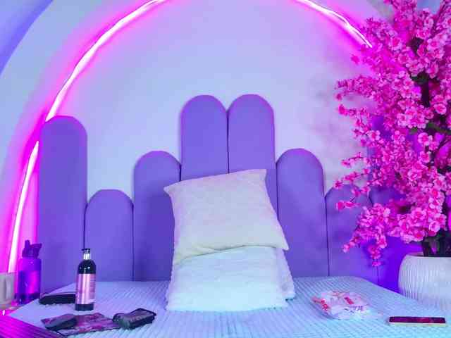AuraRoss webcam