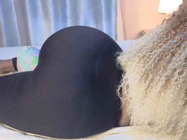 horny-princess webcam