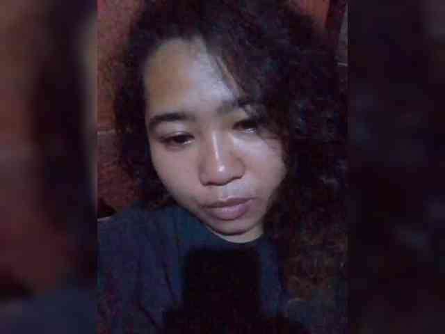 curly-cute webcam