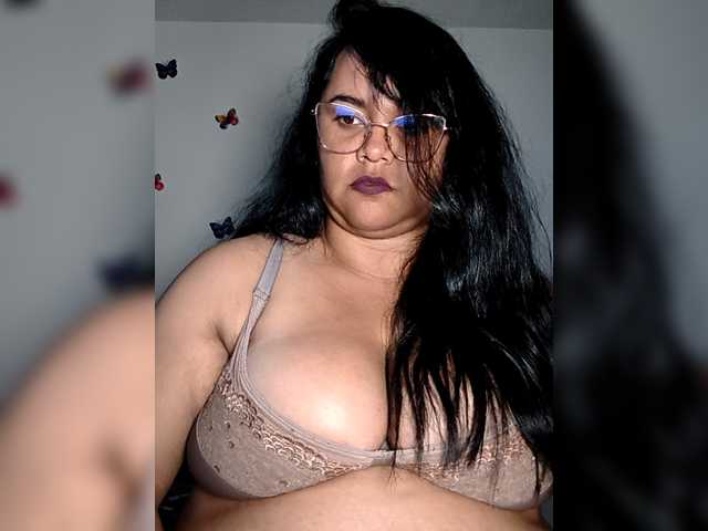 CandyBrowm's BongaCams show and profile