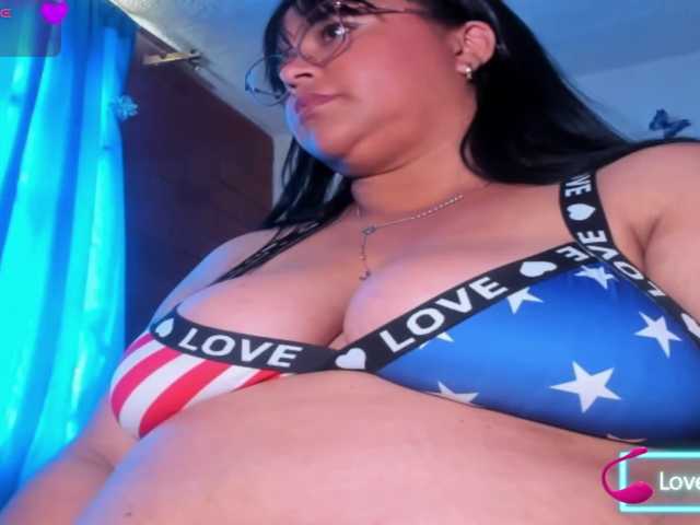 CandyBrowm, live now on BongaCams
