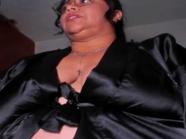 CandyBrowm live cam preview