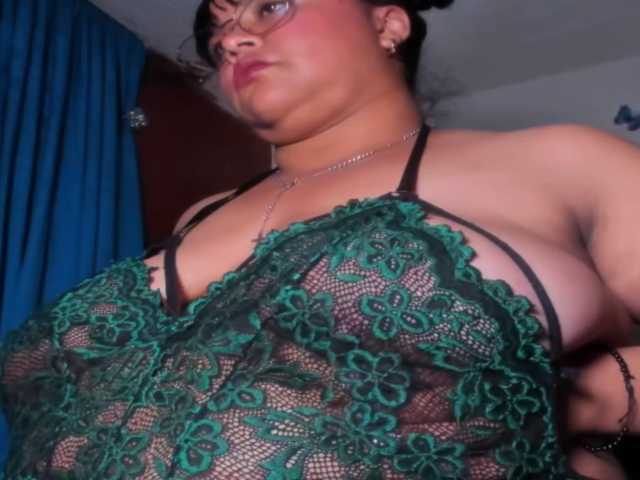 CandyBrowm live cam preview