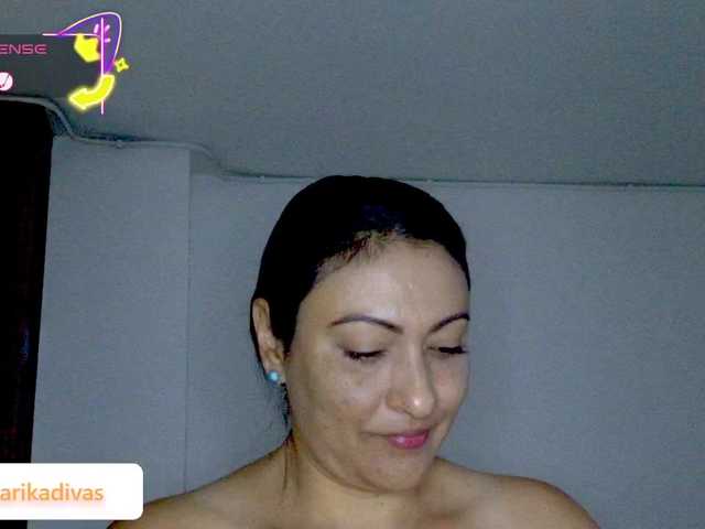 ErikaMartinez live cam on BongaCams