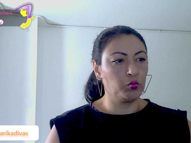 ErikaMartinez live cam on BongaCams