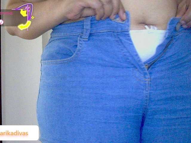 ErikaMartinez live cam on BongaCams