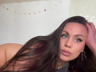 -Hennessy- Porn Show