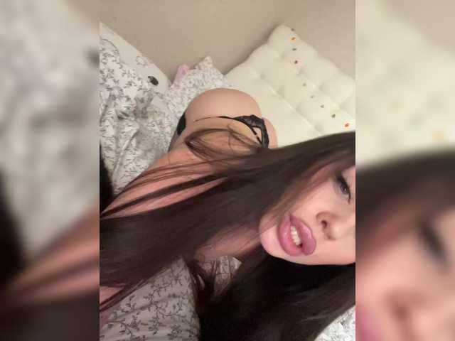 -Hennessy-'s BongaCams profile