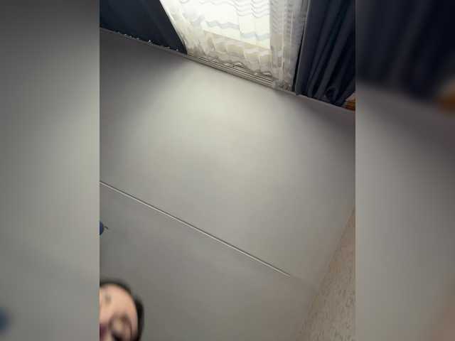 -Hennessy-'s BongaCams show and profile