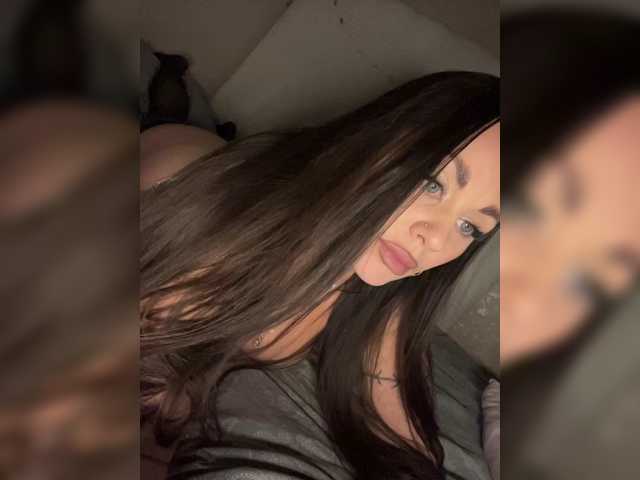 -Hennessy- live cam on BongaCams