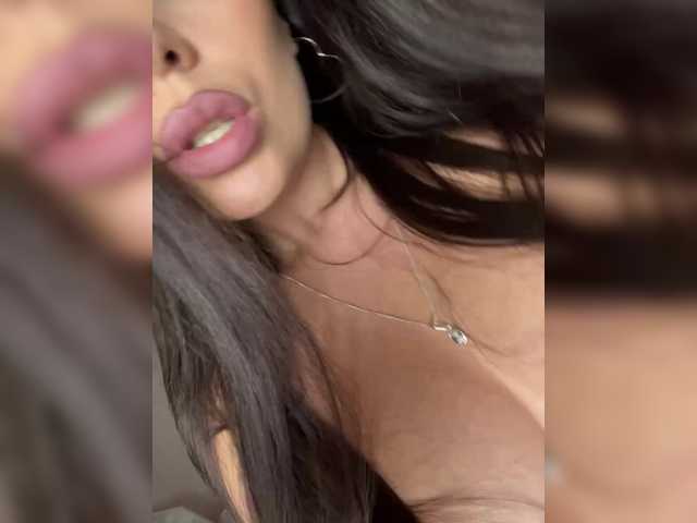-Hennessy- live cam on BongaCams