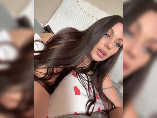-Hennessy- live cam on BongaCams