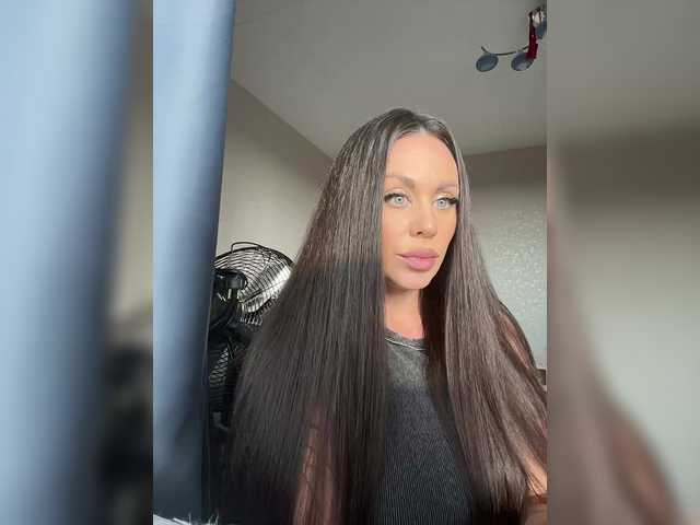 -Hennessy- live cam on BongaCams