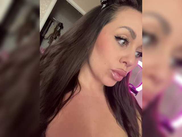  -Hennessy- chat room