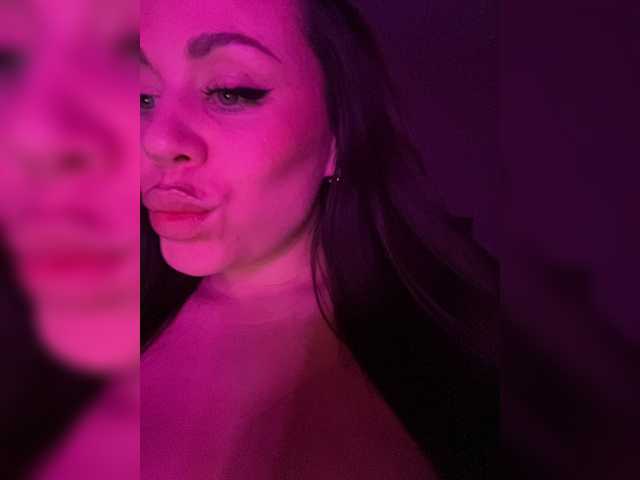  -Hennessy- chat room