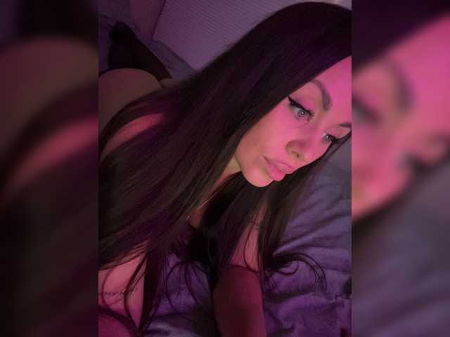 -Hennessy- live cam