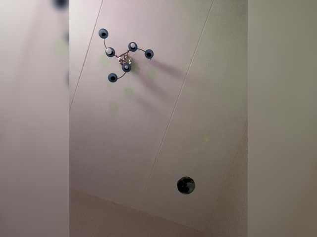 -Hennessy-'s BongaCams show and profile