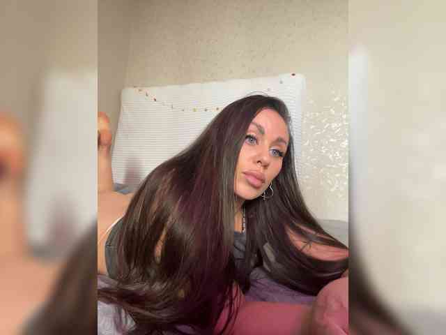 -Hennessy- webcam