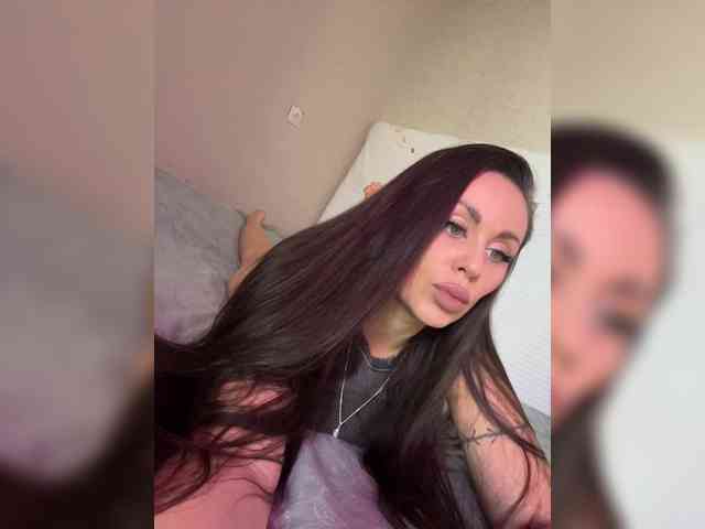 -Hennessy- webcam