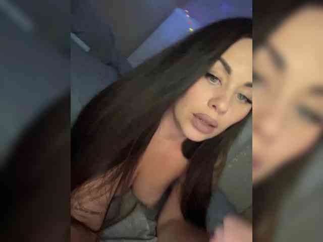 -Hennessy- webcam