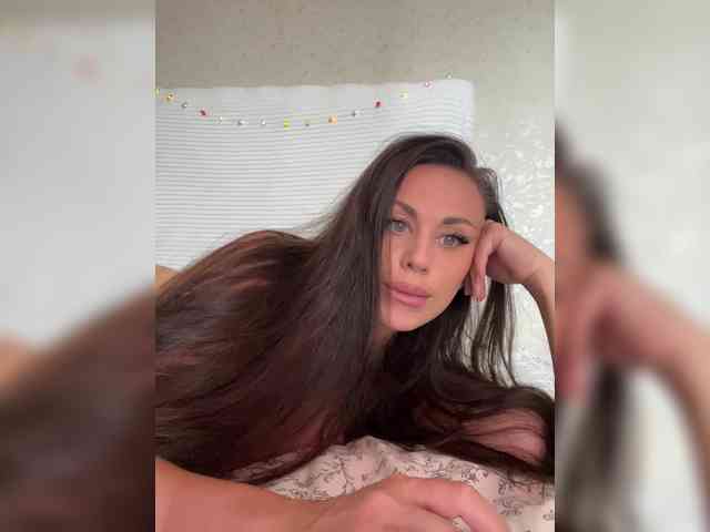 -Hennessy- webcam