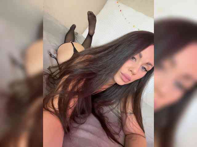 -Hennessy- webcam
