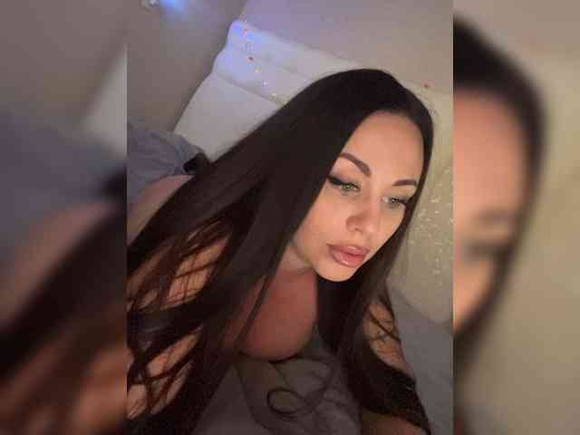-Hennessy- webcam