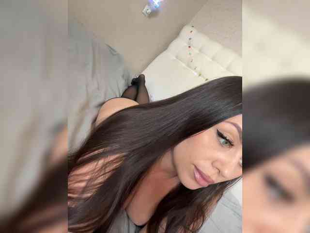 -Hennessy- webcam