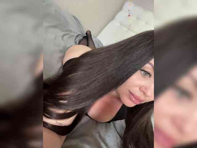 -Hennessy- webcam
