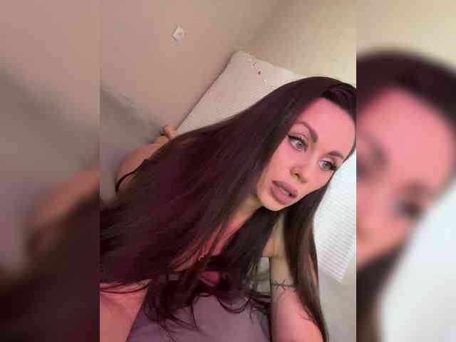 -Hennessy- webcam