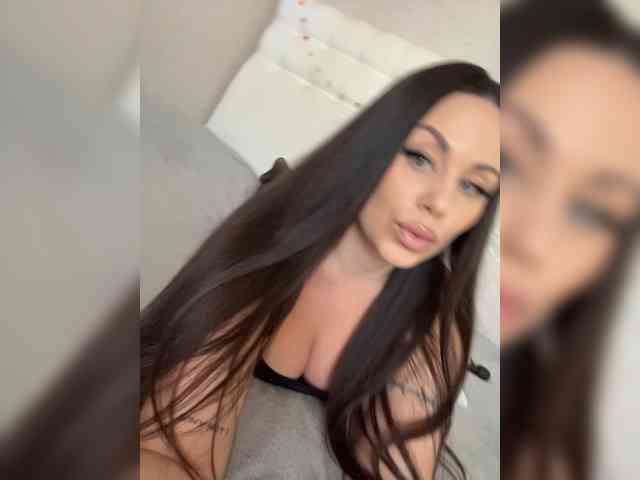 -Hennessy- webcam