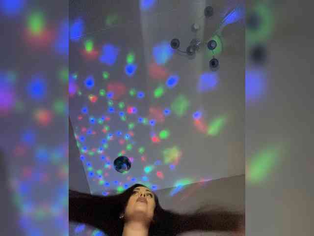 -Hennessy- webcam