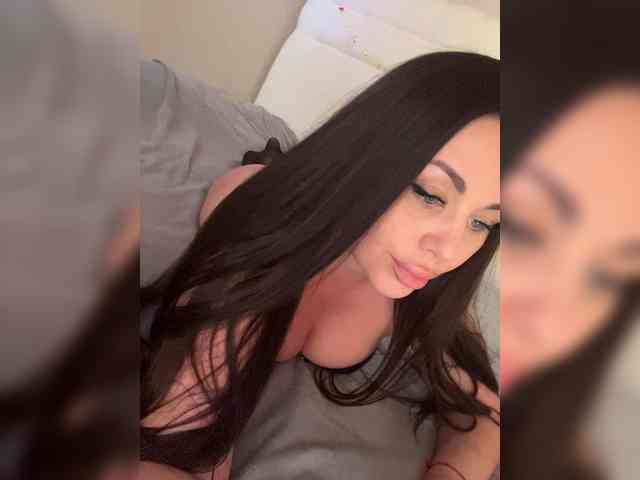 -Hennessy- webcam