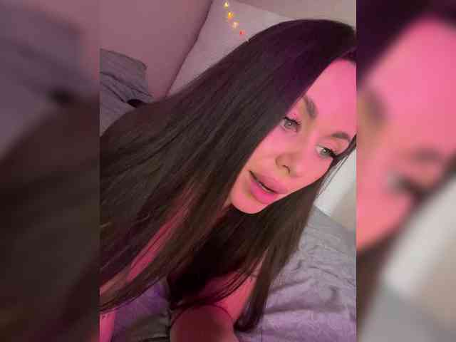 -Hennessy- webcam
